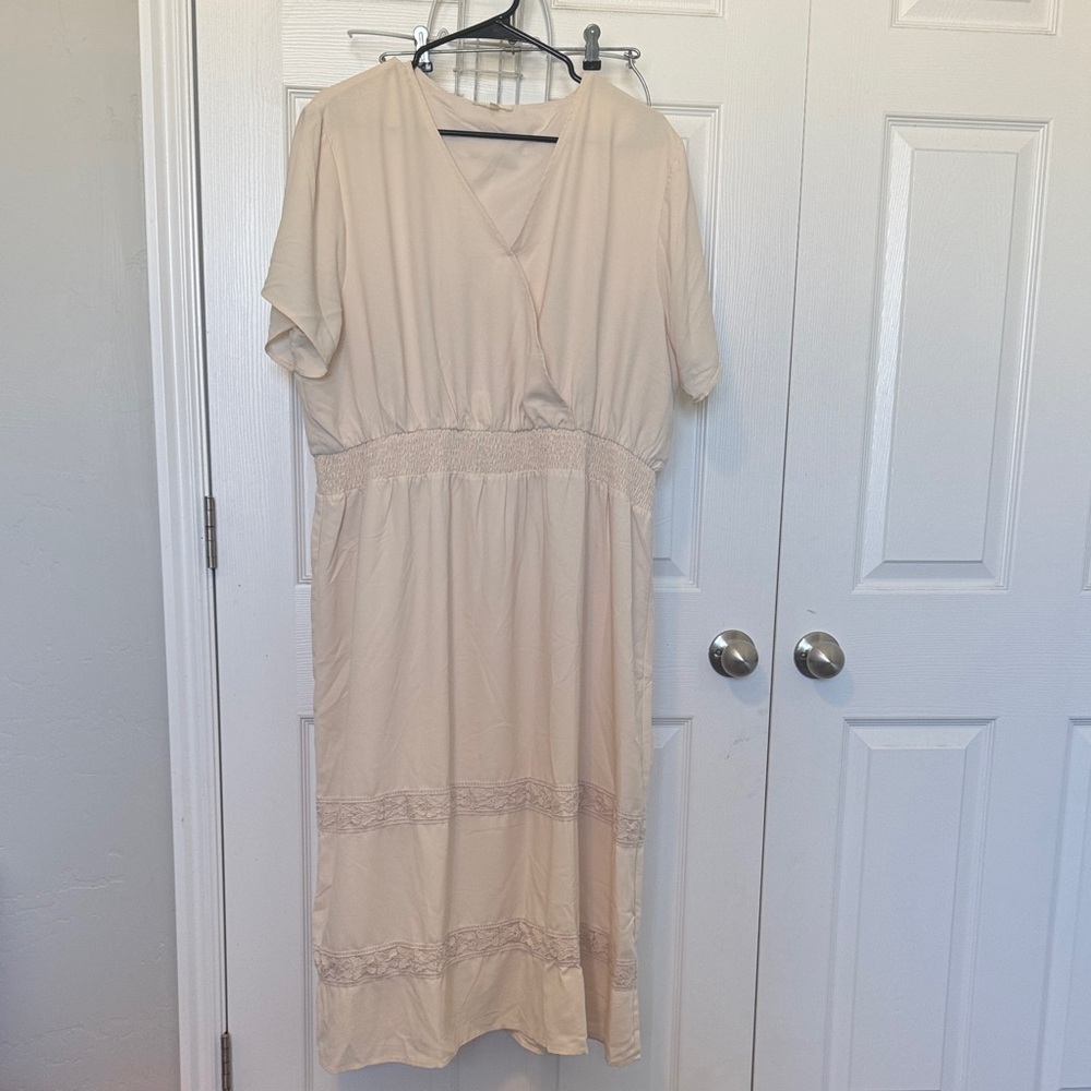 Tea n Rose Cream Midi Dress